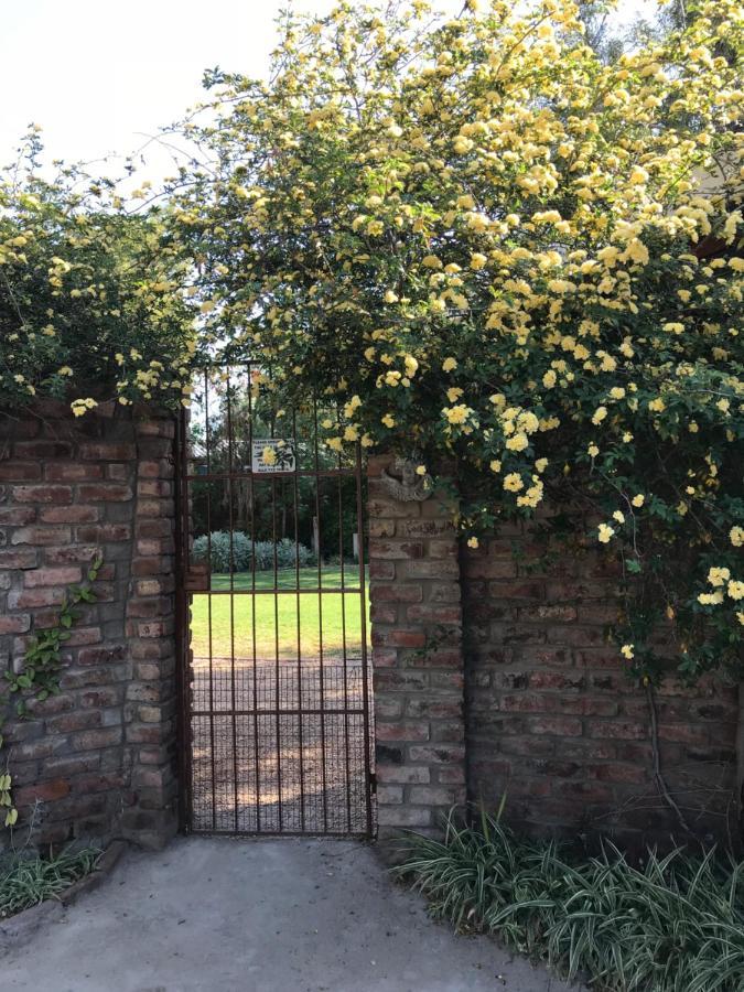 Pane Vivente Garden Cottage Beaufort West Bagian luar foto